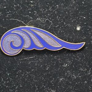 Blue and Purple Wing Pin